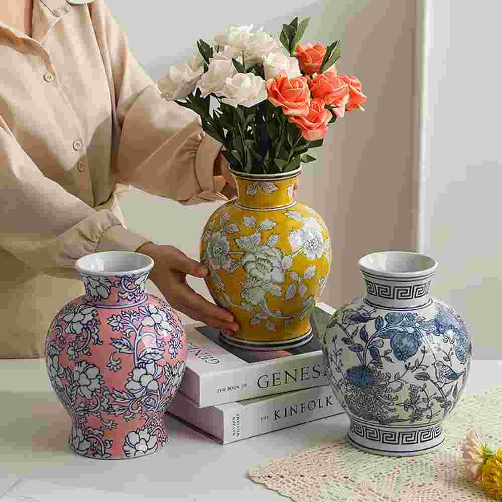 Blue and White Porcelain Chinese Vintage Vase Ceramic Handicraft Porcelain Bottle Flower Vase Home Decoration Accessories