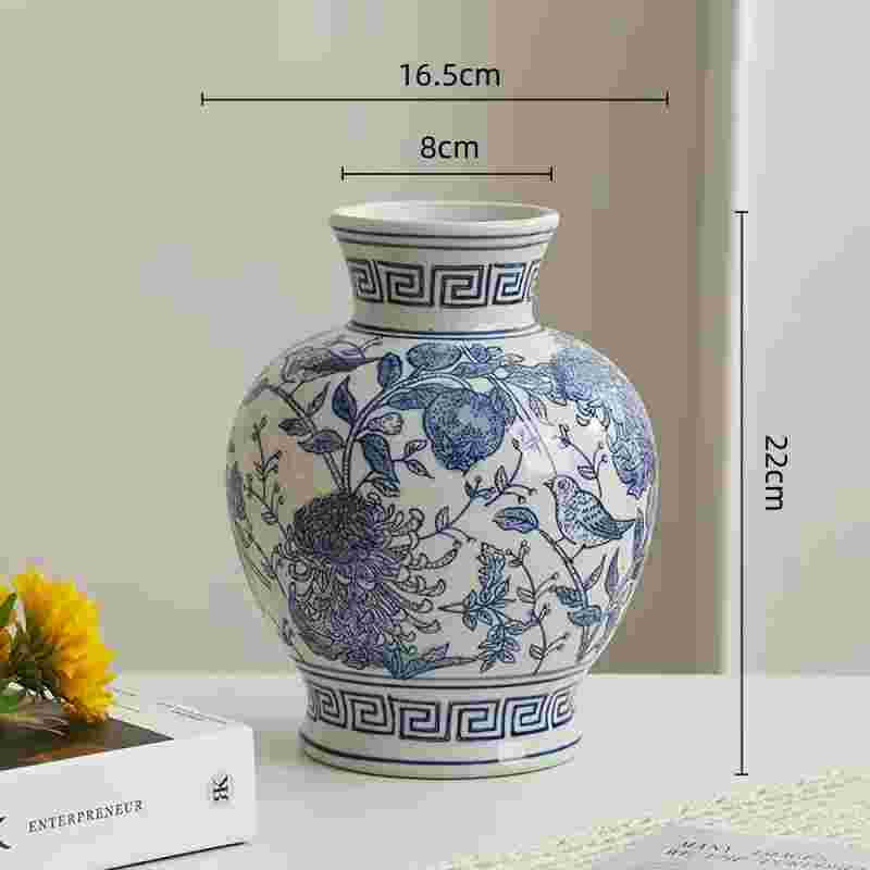 Blue and White Porcelain Chinese Vintage Vase Ceramic Handicraft Porcelain Bottle Flower Vase Home Decoration Accessories